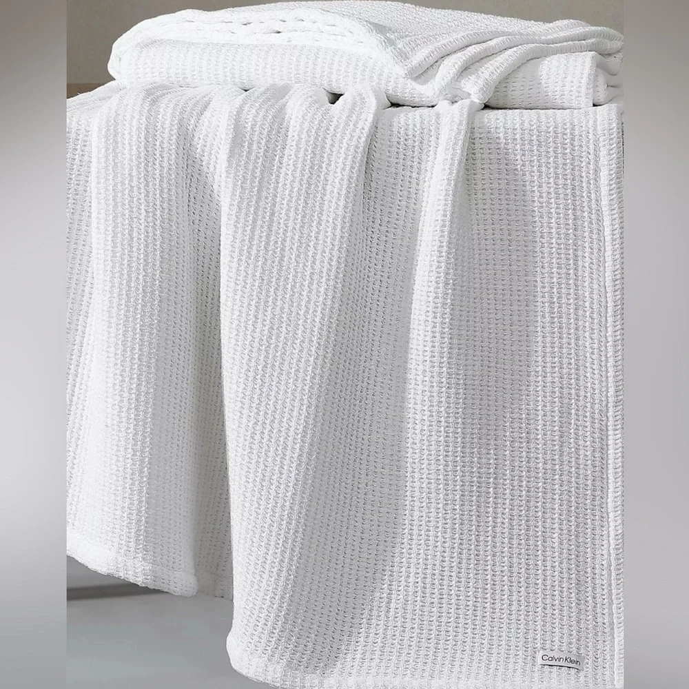 Calvin Klein Honeycomb Cotton Queen Blanket NWT